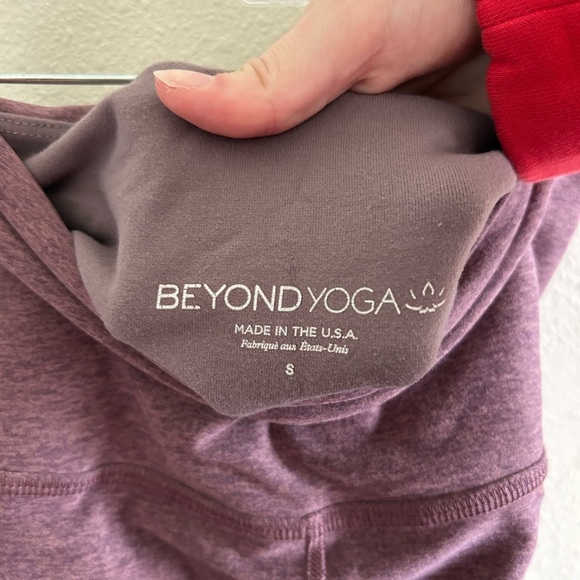 Beyond Yoga Tri- Panel Space Dye High Waisted MIDI Leggings - Picture 4 of 6